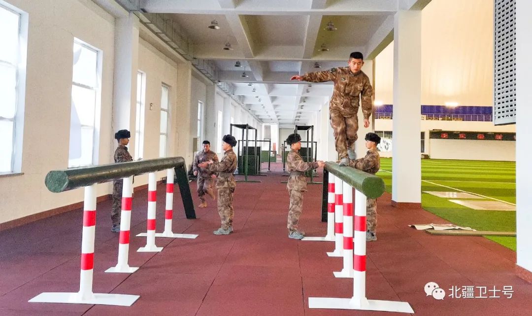 标准五人训练器材如何安装_五人站综合训练器_五人站综合训练器使用说明